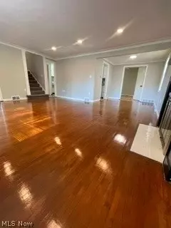 Entry Way - 1663 Lyndhurst, Lyndhurst, OH 44124 photo 3 of 6
