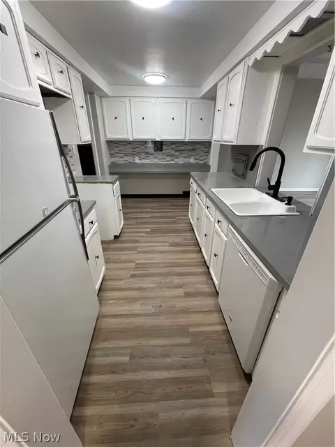 Kitchen - 1663 Lyndhurst, Lyndhurst, OH 44124 photo 1 of 3