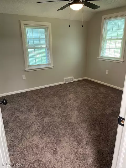 Bedroom - 1663 Lyndhurst, Lyndhurst, OH 44124 photo 3 of 9