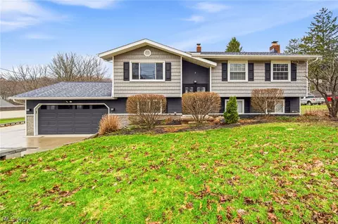 10397 Prouty Rd, Concord Twp, OH 44077