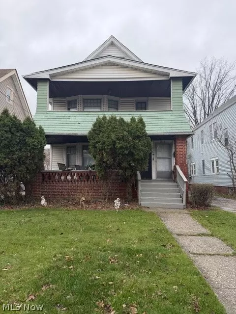 1870 Mannering Rd, Cleveland, OH 44112