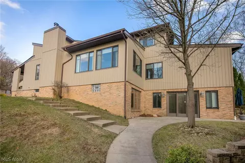 5124 Beachview Cir NW, Canton, OH 44708 photo 8