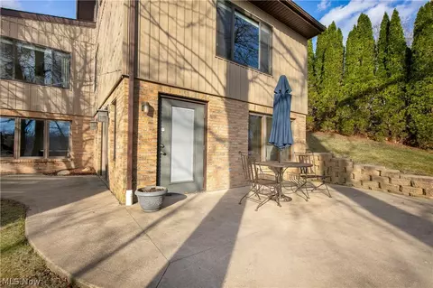 5124 Beachview Cir NW, Canton, OH 44708 photo 11