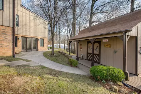 5124 Beachview Cir NW, Canton, OH 44708 photo 12