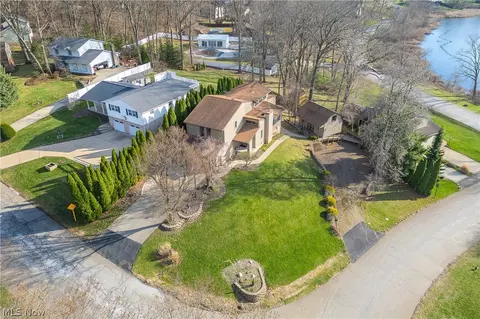 5124 Beachview Cir NW, Canton, OH 44708 photo 3