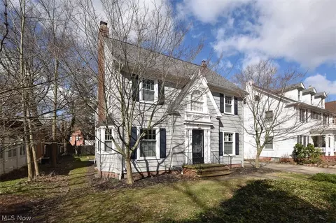 3382 Kenmore Rd, Shaker Heights, OH 44122