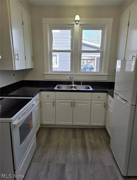 Kitchen - 1733 E 47th St, Ashtabula, OH 44004 photo 2 of 4