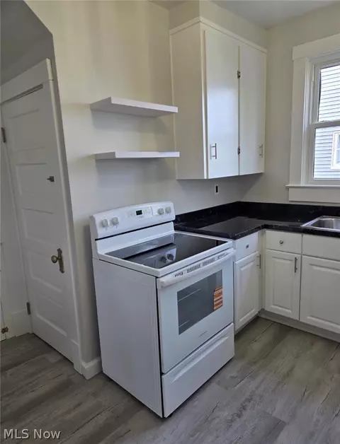 Kitchen - 1733 E 47th St, Ashtabula, OH 44004 photo 3 of 4