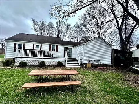 Exterior - 6832 Murray Ridge Rd, Elyria, OH 44035 photo 2 of 4