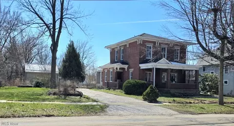 263 W Riddle Ave, Ravenna, OH 44266