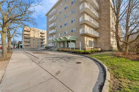 14567 Madison Ave #707, Lakewood, OH 44107