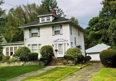 717 Woodlawn Rd, Steubenville, OH 43952
