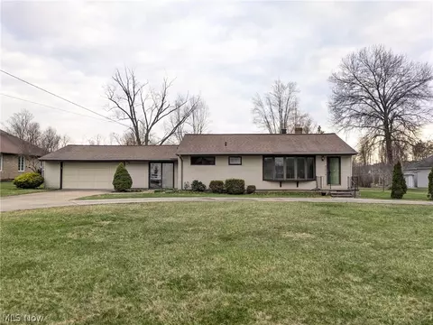 10769 Akins Rd, North Royalton, OH 44133