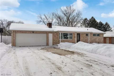 4632 5th St NW, Canton, OH 44708