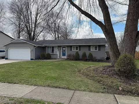 530 Maple Ave, Sheffield Lake, OH 44054