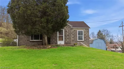 1506 21st St, Vienna, WV 26105