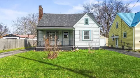 121 Princess St, Campbell, OH 44405
