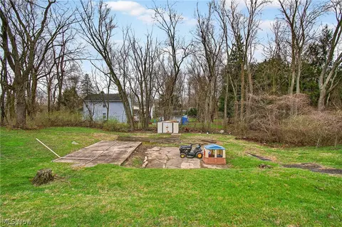 1314 Pearl Dr SE, Massillon, OH 44646 photo 21