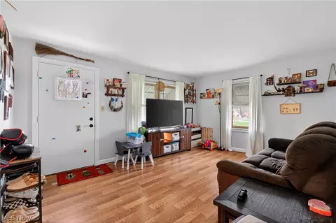 1314 Pearl Dr SE, Massillon, OH 44646 photo 9
