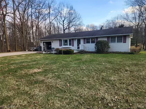 6070 Highton St SW, Navarre, OH 44662 photo 9