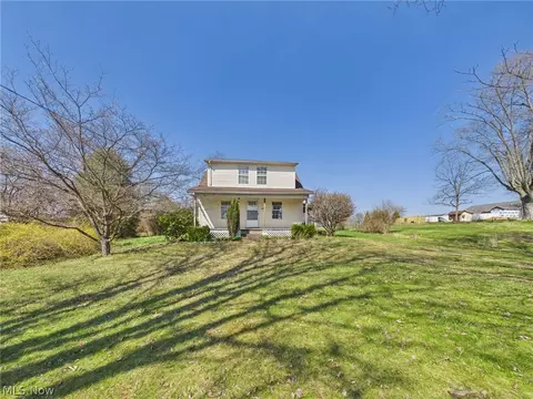 834 Lake Washington Rd, Washington, WV 26181