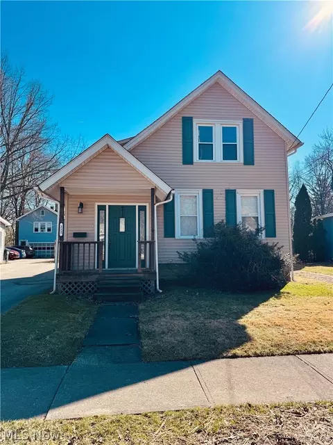 212 E Bridge St, Berea, OH 44017