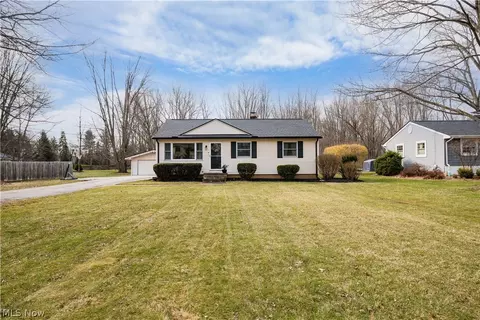 30817 Schwartz Rd, Westlake, OH 44145