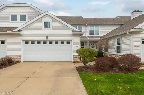33136 Fairport Dr, Avon Lake, OH 44012