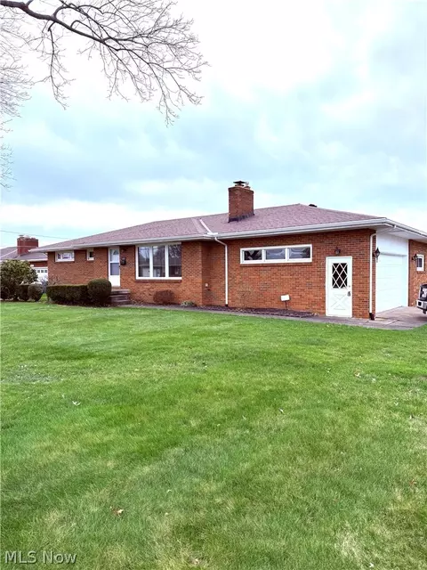 2215 Knollwood Ave, Poland, OH 44514