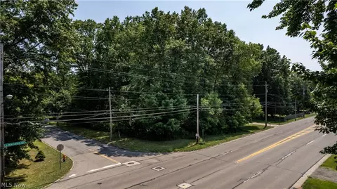 S Meridian Road, Youngstown, OH 44511