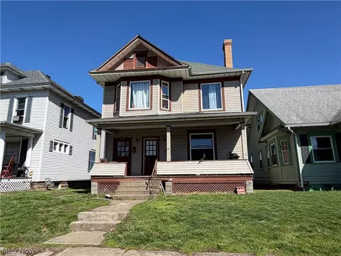 436 Locust St, Coshocton, OH 43812
