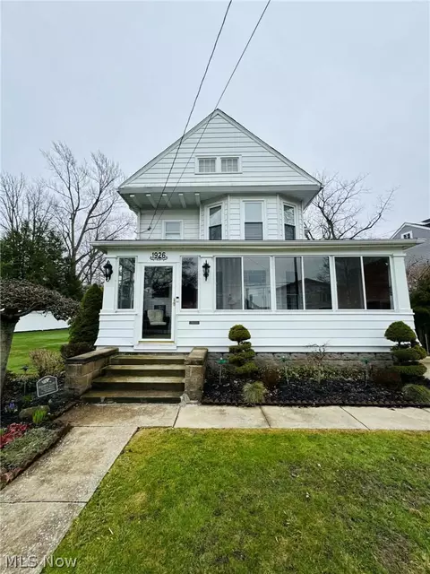 1926 Walnut Blvd, Ashtabula, OH 44004