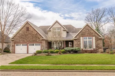 2168 E Park Dr, Uniontown, OH 44685