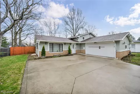 7647 Mccreary Rd, Independence, OH 44131