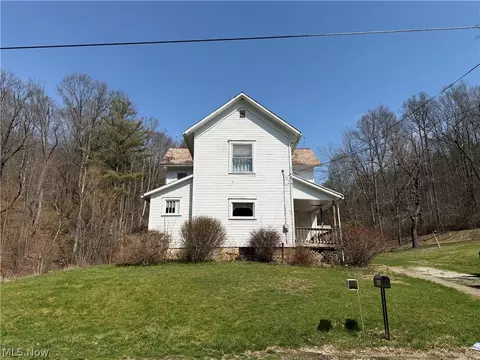 6809 Leonhard Hill Rd SW, Port Washington, OH 43837