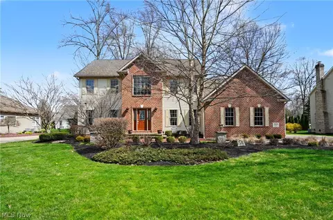 3216 Linden Pl, Canfield, OH 44406