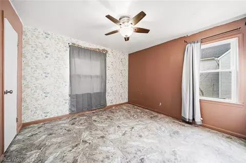 Bedroom - 406 E 274th St, Euclid, OH 44132 photo 1 of 7