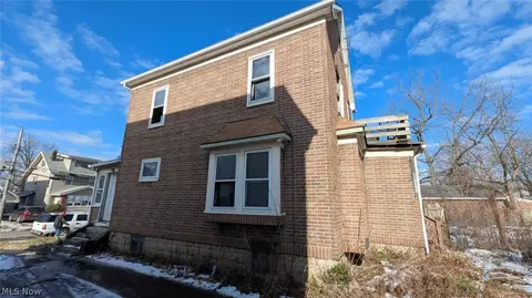 417 Margaret St, Akron, OH 44306
