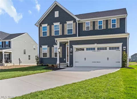 2032 Viewpointe Ct, Columbia Station, OH 44028