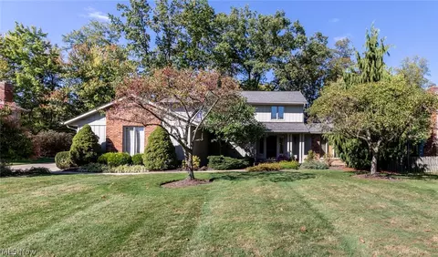 29249 Orangewood Dr, Orange, OH 44122