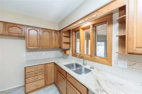 45 River Rd, Hinckley, OH 44233 photo 4