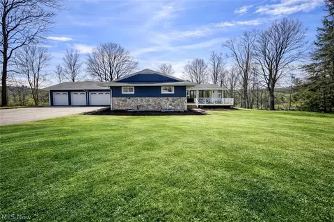 11685 Mills Rd, Garrettsville, OH 44231