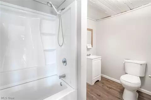 Bath - 1816 E 34th St, Lorain, OH 44055 photo 1 of 2