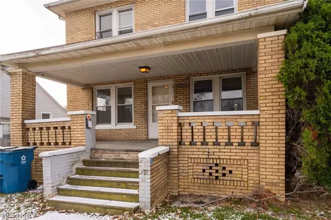 Exterior - 1816 E 34th St, Lorain, OH 44055 photo 5 of 6
