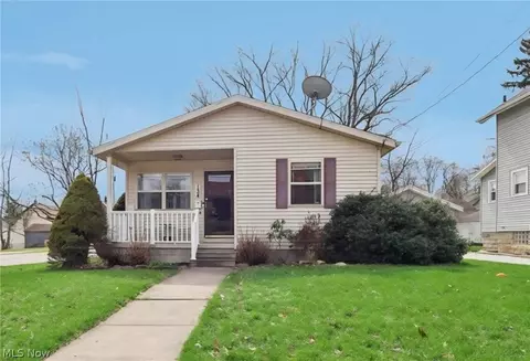 134 Hazelwood Ave, Barberton, OH 44203