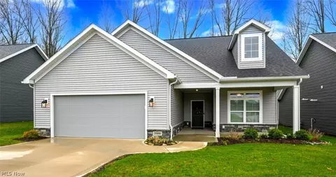 2080 Hawthorn Ct, North Canton, OH 44720