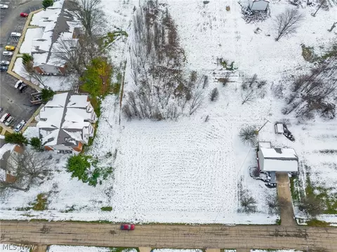 209 Meadowbrook Dr, Byesville, OH 43723