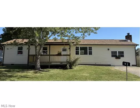 1068 Poplar St, Davisville, WV 26142