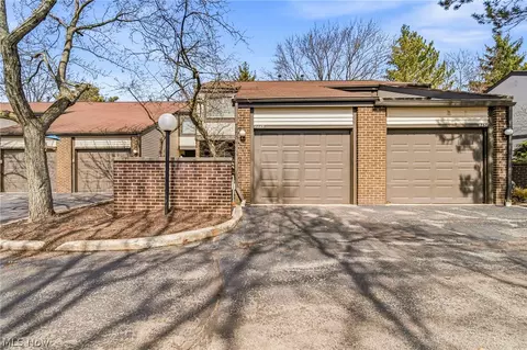 4449 Cushing Ln, Richmond Heights, OH 44143
