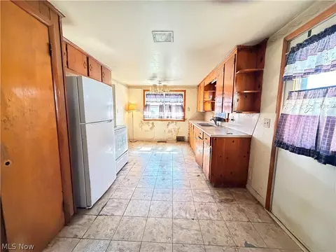 712 Mcdaniel Ave, Minerva, OH 44657 photo 3